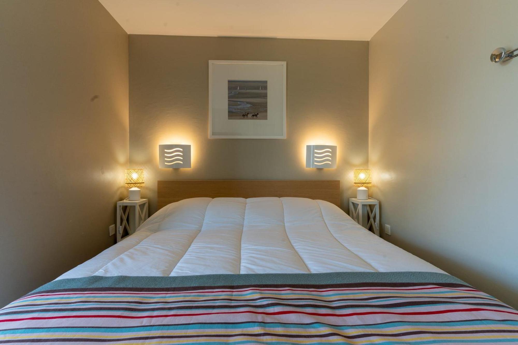 Beautiful Flat With Swimming Pool Tennis Court And Private Car Parking 264 *