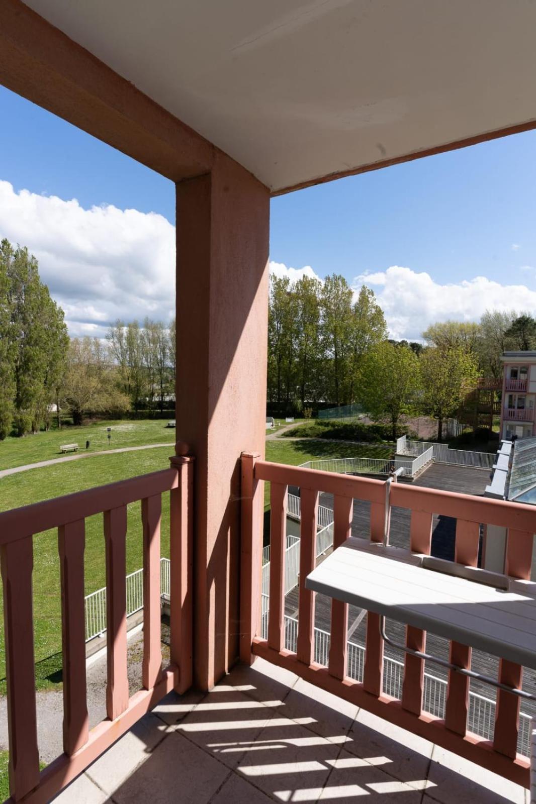 Beautiful Flat With Swimming Pool Tennis Court And Private Car Parking 264 Appartement *