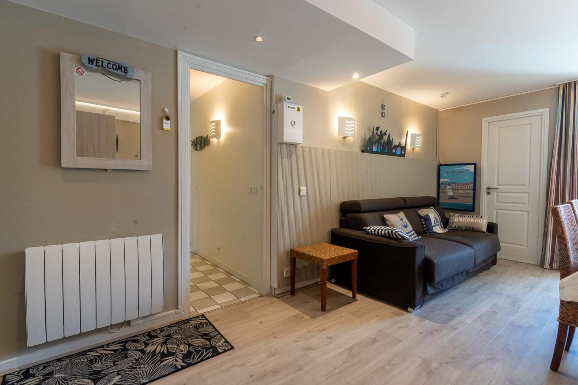 Appartement Beautiful Flat With Swimming Pool Tennis Court And Private Car Parking 264 *
