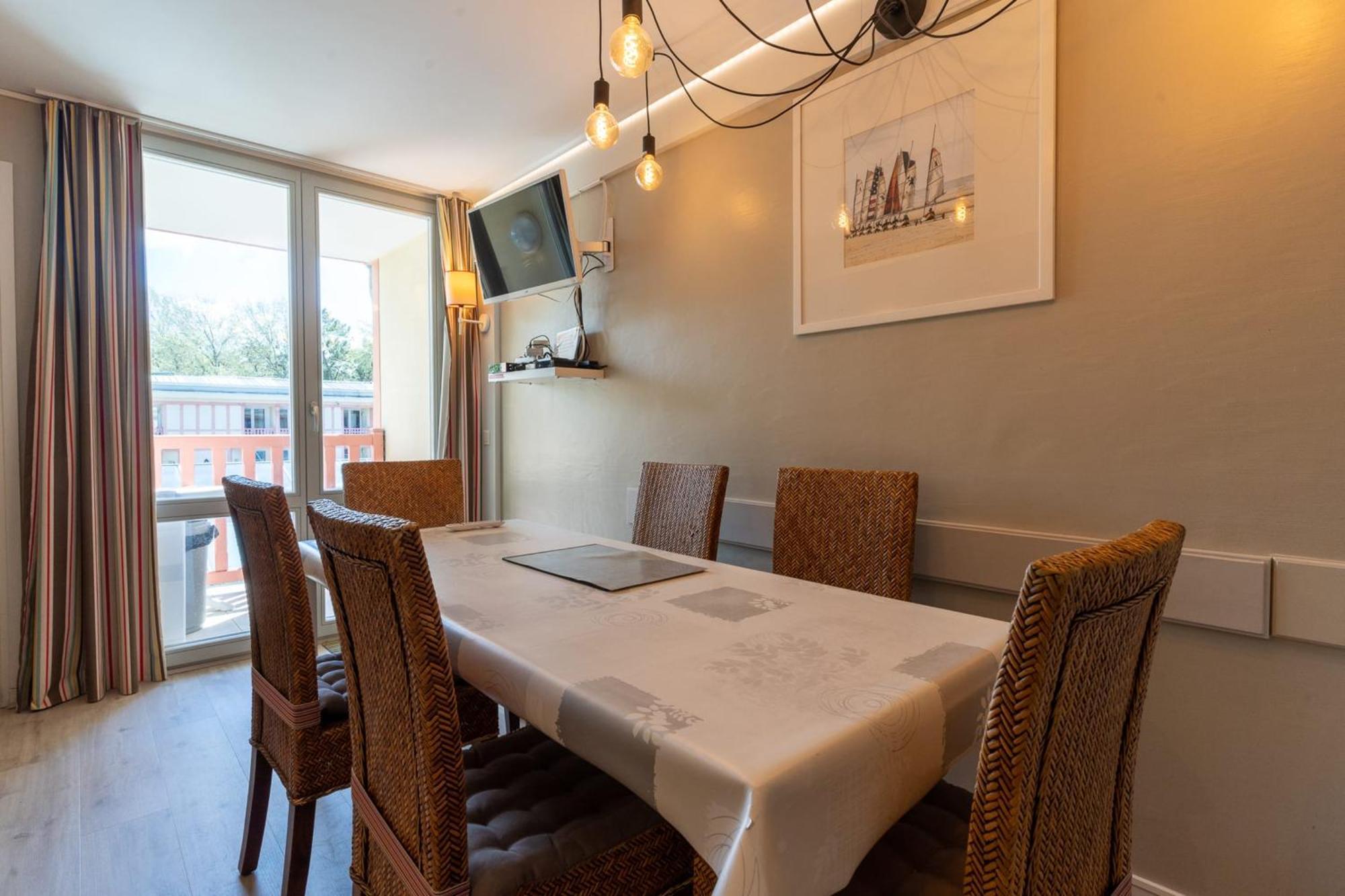 Appartement Beautiful Flat With Swimming Pool Tennis Court And Private Car Parking 264 *